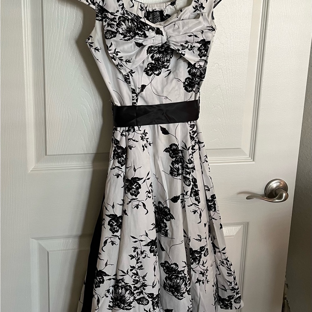 Black and White A-Line Midi Dress with Flutter Sleeves